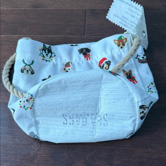 Sea Bags White Bucket Bag with Dog Print and Rope Handle - Picture 4 of 6